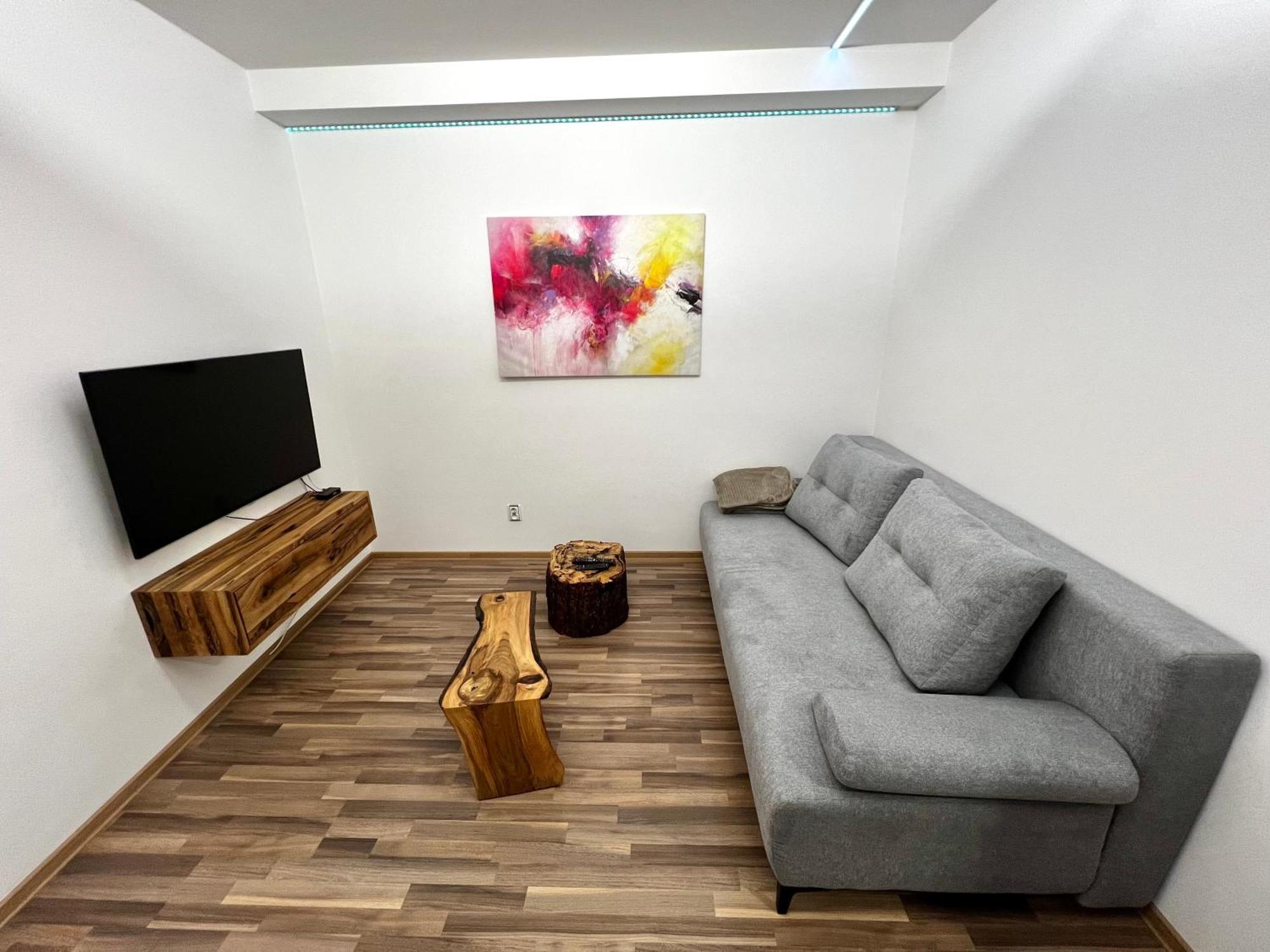 Palackeho Lobby Апартаменти *